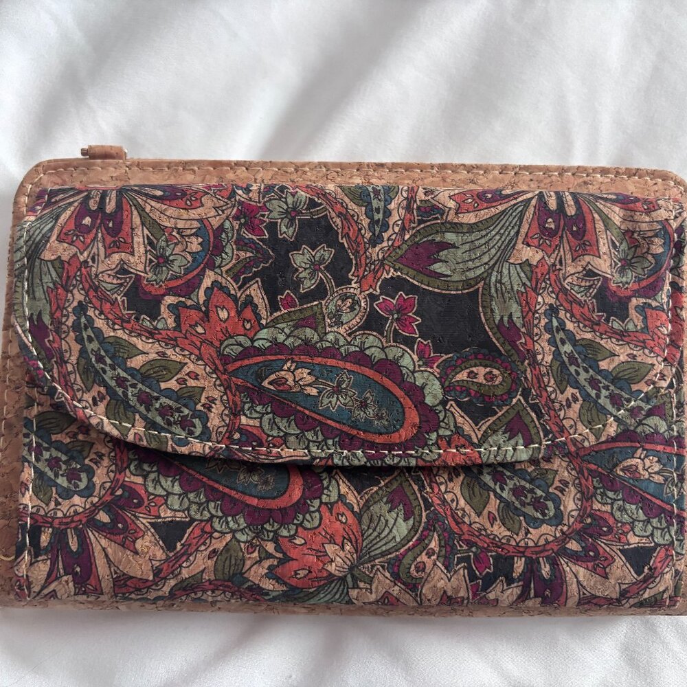 Cork Clutch Purse Wallet with Crossbody Shoulder Strap NWOT European Paisley